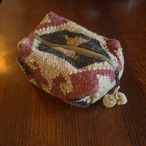 Lovestitch Woven boho Cosmetic Bag  - Red and Black with tassels - Picture 2 of 7